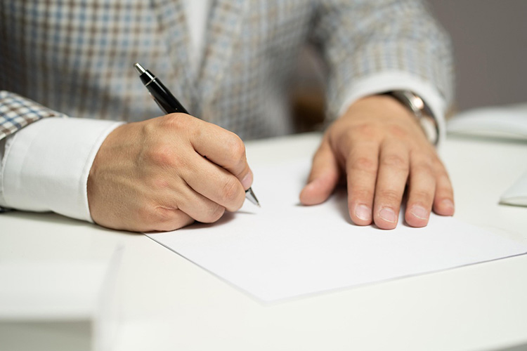 sign-contract-or-PI-with-Lami-tube